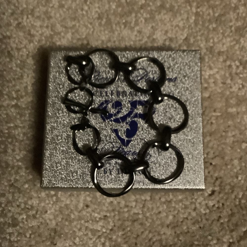 Black Ring Bracelet